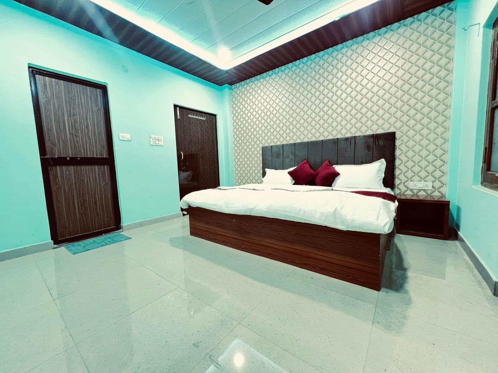 Отель Gulab Residency Варанаси Экстерьер фото